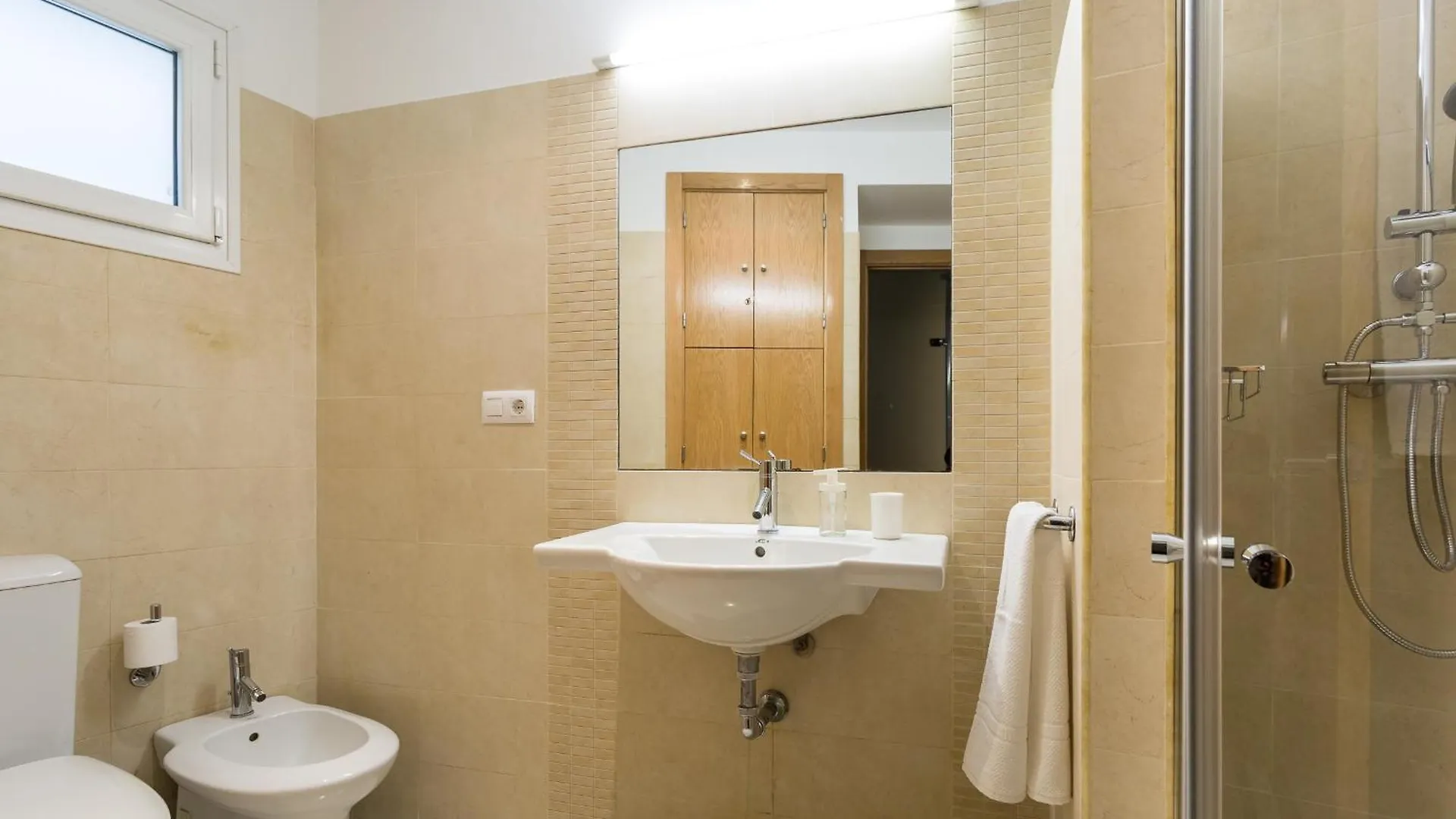 Bonito Apartamento En Planta Primera Seville