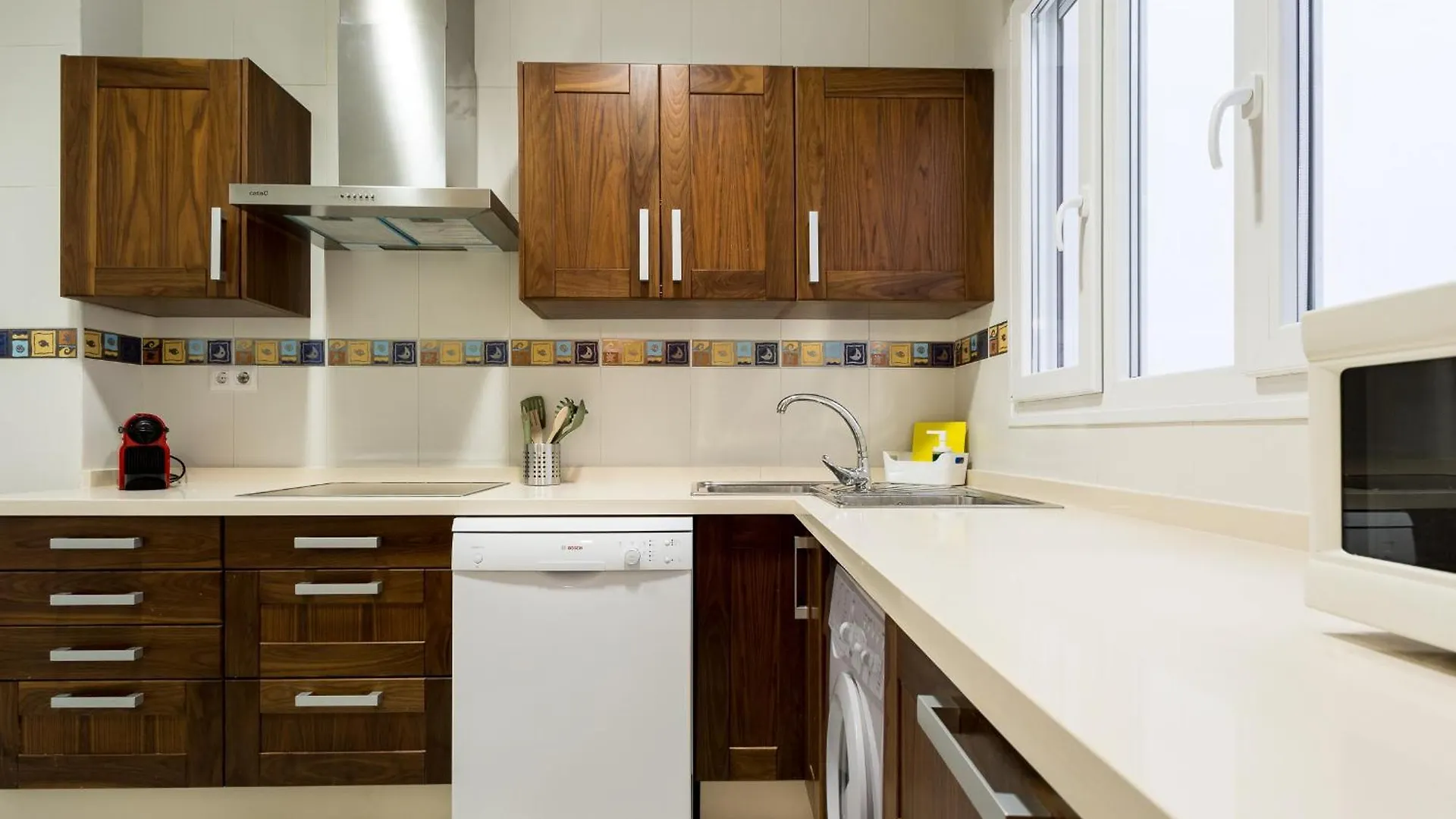 Bonito Apartamento En Planta Primera Seville