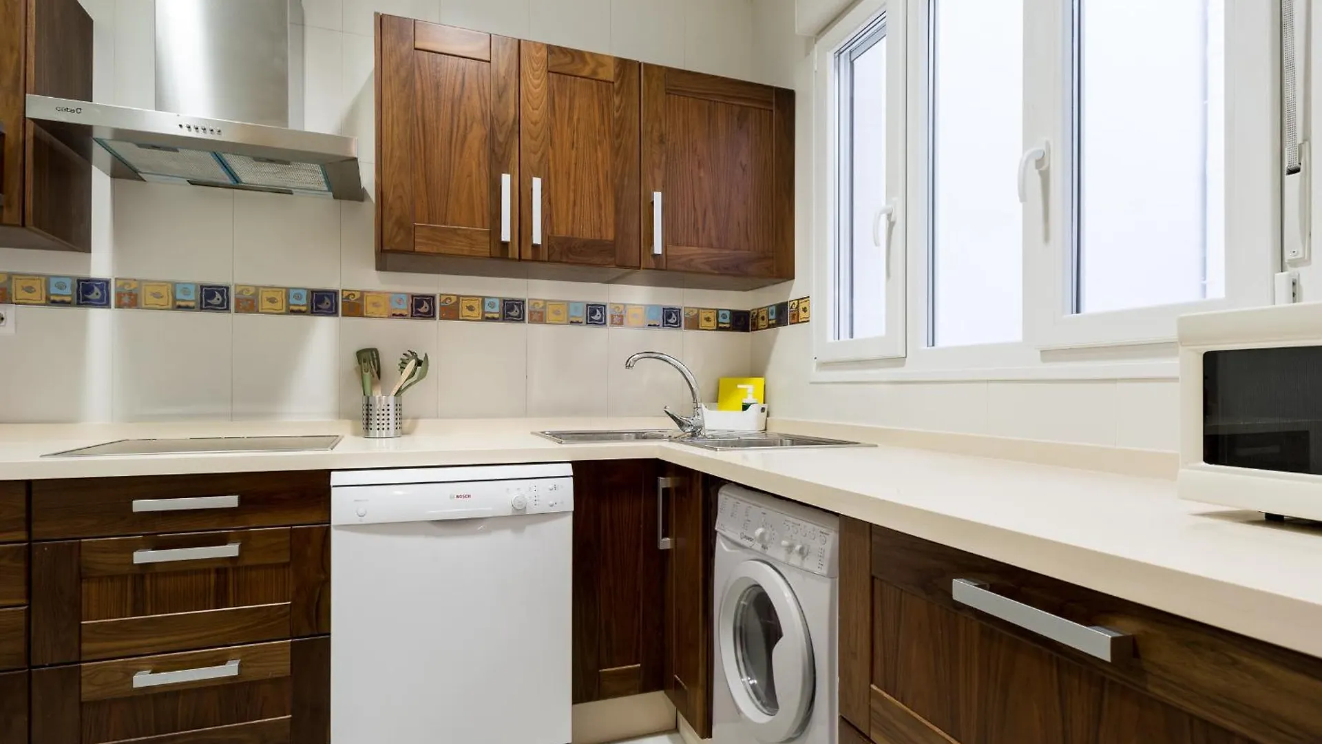 Bonito Apartamento En Planta Primera Seville 0*,