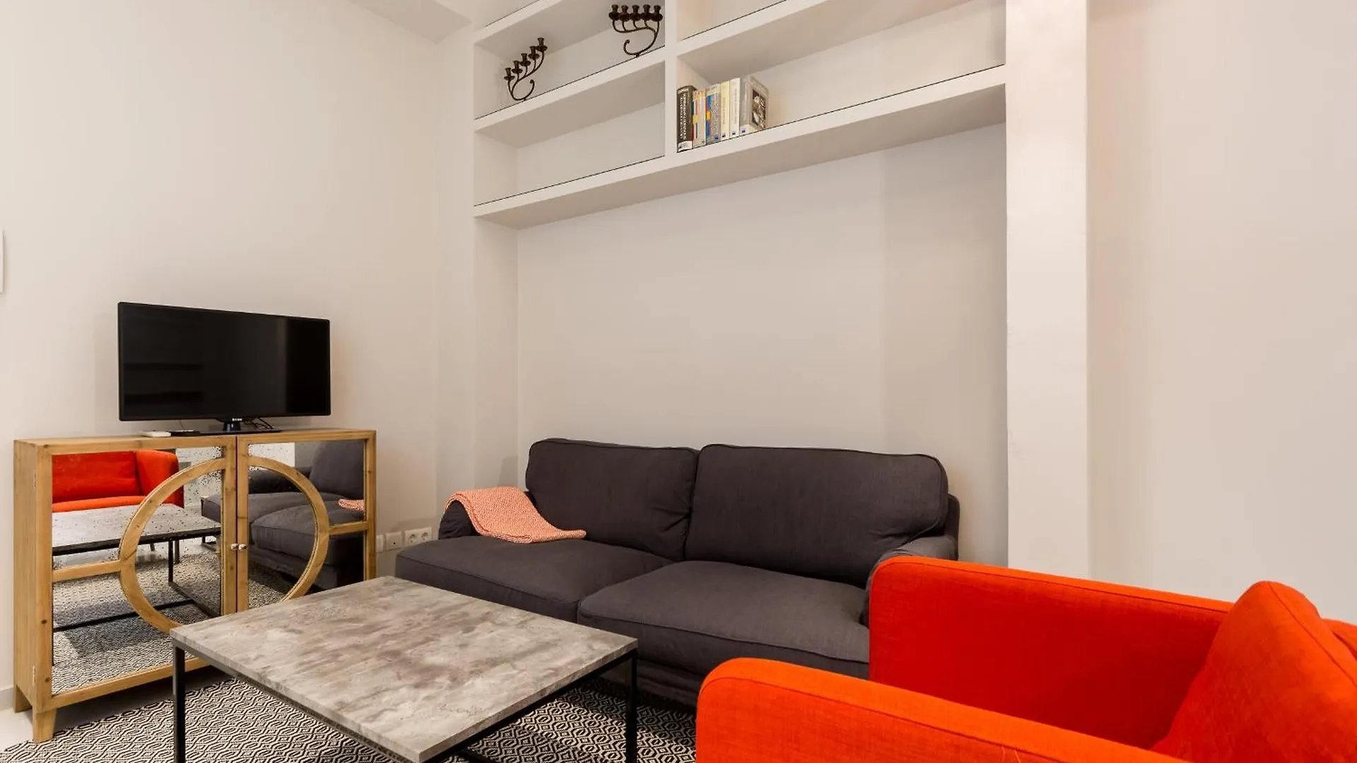 Bonito Apartamento En Planta Primera Seville